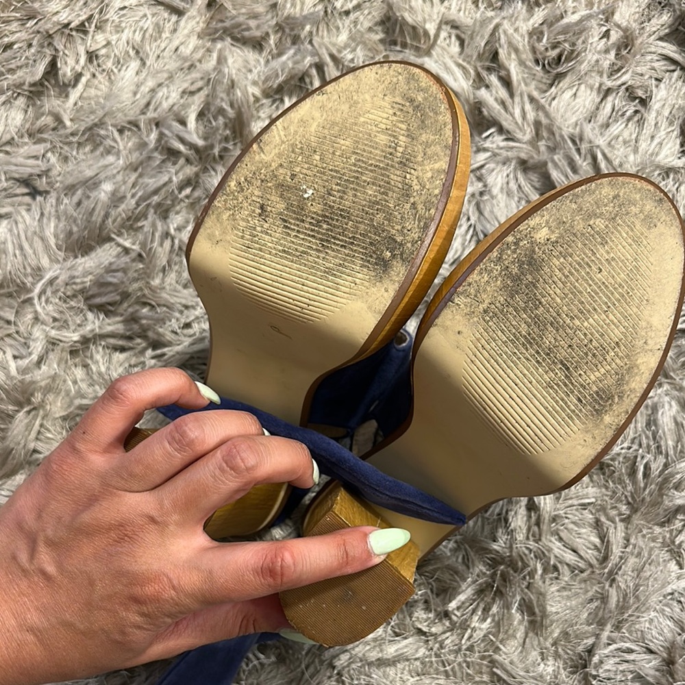 Very Volatile Rissa Heels in Blue - Picture 9 of 11